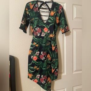 Tropical body con dress NWT
